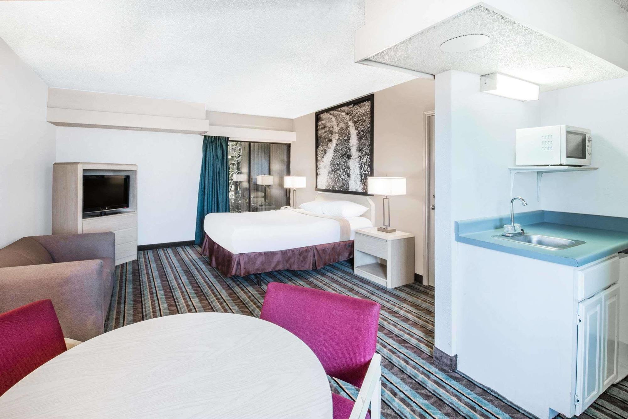 Hotel Super 8 By Wyndham Ozona Exteriér fotografie